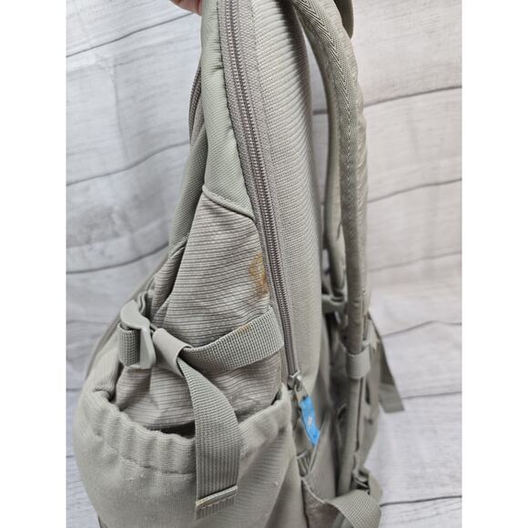 Tenba 637-322 Photo/Tablet DayPack Backpack - Picture 5 of 11